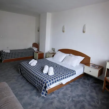 Szálloda Hotel Corona 3*