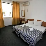 Hotel Corona 3*