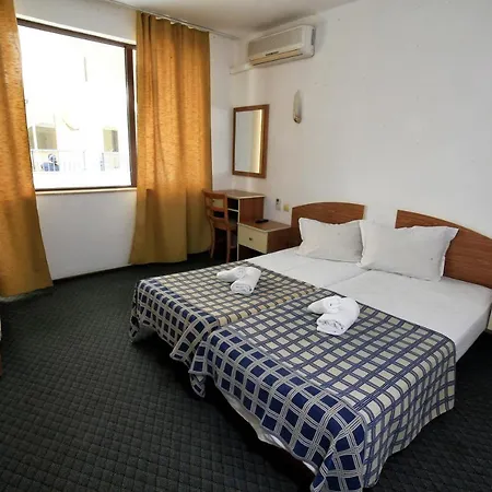 Hotel Corona 3*