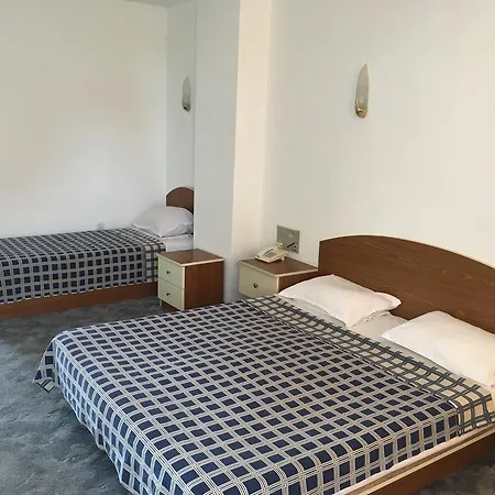Хотел Корона - Ол Инклузив 3*