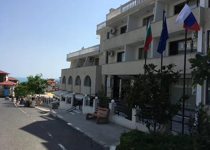 Hotel Corona Готель Светий Влас